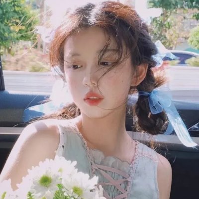 穿着鞋子的贝壳马塞尔